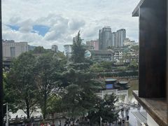-包整·丝娃娃(甲秀楼景观店)