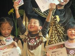 -猴有戏教育戏剧·音乐剧·主持口才·演讲朗诵辩论(环球港华师大校区)