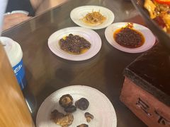 -富正毅三下锅·湘西韵味(天门山索道店)