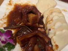 -海派美食·家宴海鲜青岛菜·石锅鲽鱼头(东方城店)