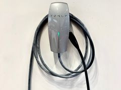-TESLA 特斯拉(上海太古汇体验店)