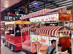 -三亚火车头万人海鲜广场