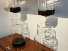 制作中的冰滴-Line 咖啡(石厦花园店)