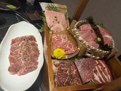 -山川小町·极番烧肉(新地假日广场店)