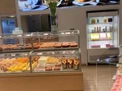 面包甜点陈列柜-好利来(大兴龙湖时代天街店)