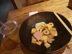 -万记麻辣烫国展总店