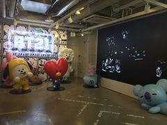 -LINE FRIENDS Garosu-gil Flagship Store