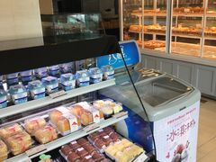 面包甜点陈列柜-甜星Star面包生日蛋糕(北坦店)