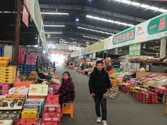 -上海龙吴水胜海发市场