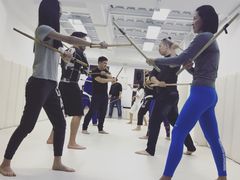 -菠萝格斗巴西柔术训练馆