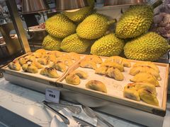 -川骄海鲜自助(王府井奥莱UP TOWN店原世界之花店)