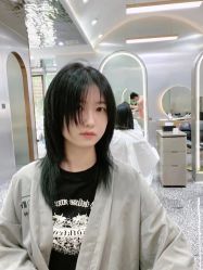 -Tloml salon