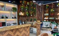 -PE SALON