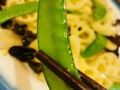 -闯关东东北农家菜(崂山石老人店)