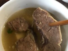 -朝伟清真铜瓢牛肉馆(三十年老·店)