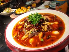 -川流不息·地道川菜·小龙虾(松东路店)