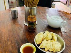 -黄阿姨锅贴大王(万航渡路店)