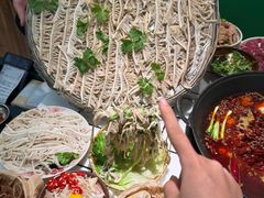 -扎起市井老火锅(乐山总店)