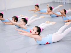 -小芳舞蹈团·少儿舞蹈·中国舞(龙江校区)