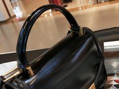 -爱革·洗衣改衣·洗鞋修鞋·洗包修包·奢侈品护理(宝地广场店)