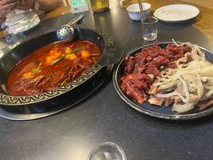 -小志家.野生菌鲜切牦牛肉牛杂火锅