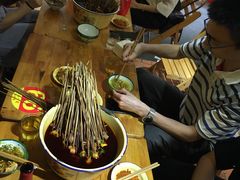 -拈签一笑黄牛肉辣卤串串