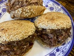 烧饼夹烧牛羊肉-老爆肚满五香烧牛羊肉