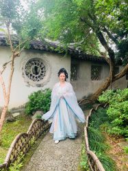 -一揽芳华汉服旗袍体验馆(拙政园店)