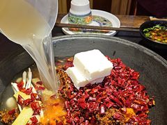 -沸炉重庆老火锅(军事博物馆店)