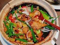 -啫响粤煲料理(万好大厦店)