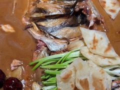 垮炖胖鱼头泡饼-大碗居·烤鸭·鱼头泡饼(天坛东门店)