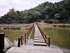 -梅岭月亮湾山体公园