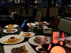 -唐拉雅秀酒店-西锦汇空中BBQ·思创餐厅