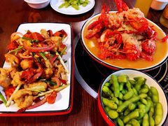 -虾弄弄海派小龙虾·牛羊蝎子火锅