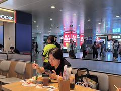 -李先生牛肉面大王(济南火车站候车室店)