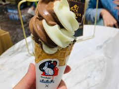 双拼软冰淇淋-GODIVA(王府井apm店)