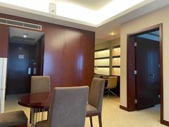 -南桥绿地铂骊酒店