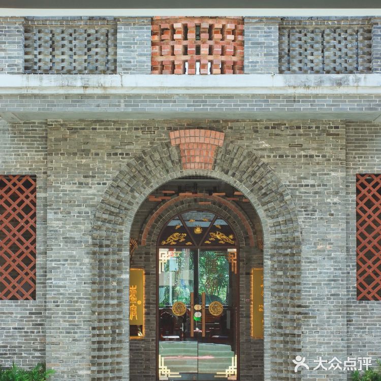 除了开平碉楼，这座百年侨乡背后的动人故事[爱心]