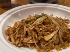 -老板很二(吉大店)