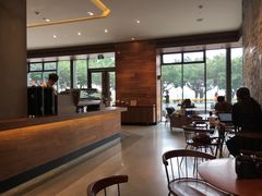 大堂-星巴克臻选(广州二沙岛文立方店)