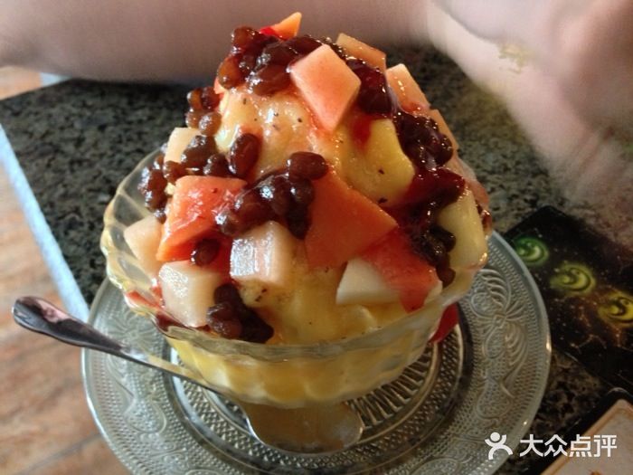窗边的小豆豆冰粥图片