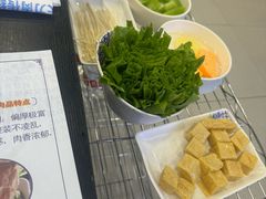 -楼外楼大刀肉传统火锅(西安大路店)