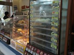 -全家便利店(愚园店)