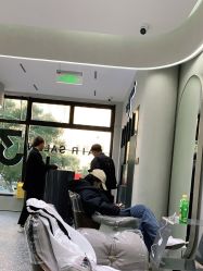 -3·3HAIR SALON