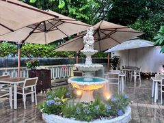 -Mark&Mars Restaurant