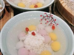 -野山舂·贵州现舂酸汤火锅(鸿通城店)