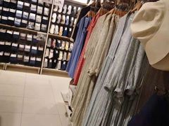 -优衣库(石家庄裕华万达广场店)