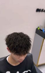 点击看大图 -初心HAlRSALON烫染接发