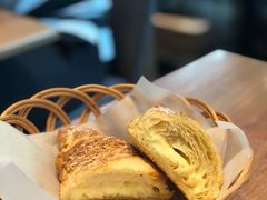 黄金流奶羊角-麦田工坊(月湖店)