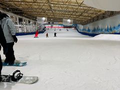 -乔波室内滑雪场